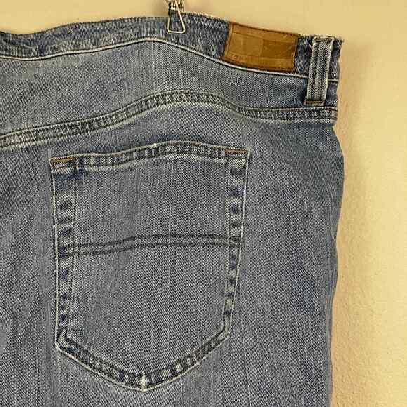Tommy Hilfiger Womens 24 Hipster Bootcut Jeans Y2K Light Wash - Picture 4 of 7